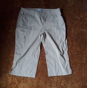 Khaki Duplex capris